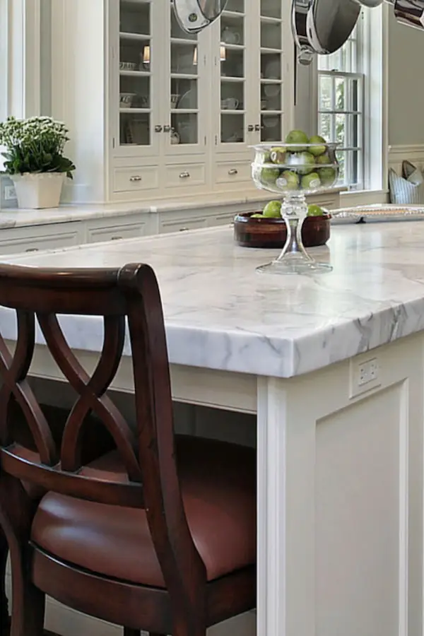 How Can Francini Help You Choose the Right Slab for Your Kitchen Counter?