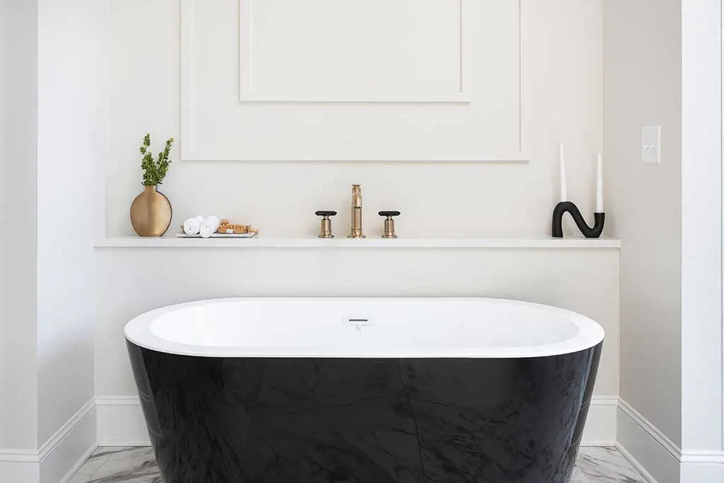 Tub with Quartz